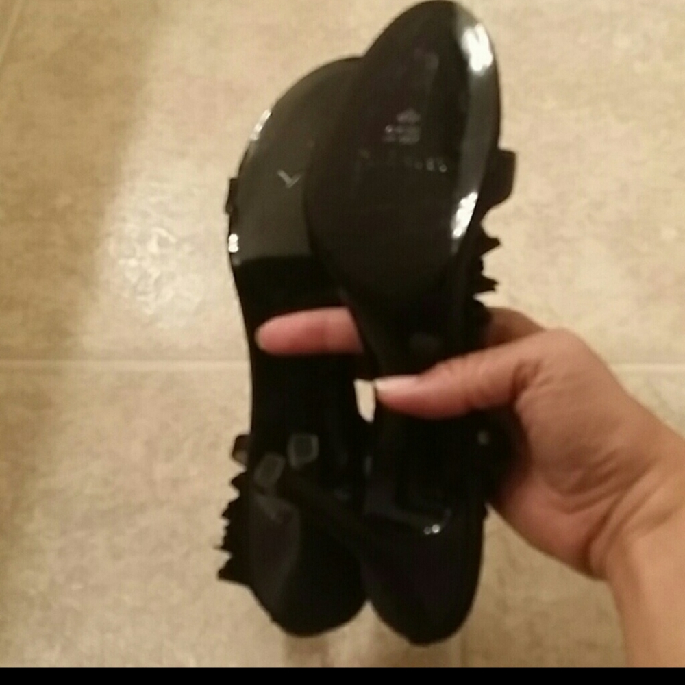 Nina Heels - image 4